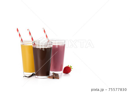 Chocolate, strawberry and vanilla milkshakes Chocolate, strawberry and vanilla milkshakes 75577830