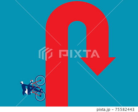 Businessman riding bicycles are about to face the economic crisis 75582443