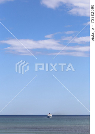 茨城 大洗 太平洋を航行中のフェリー さんふらわあさっぽろ 茨城 大洗 太平洋を航行中のフェリー さんふらわあさっぽろ 75582699