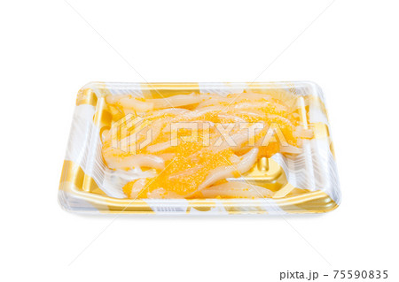 スーパーの食品トレーに盛られた黄金イカの写真素材