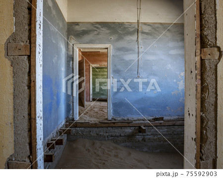Sand has invaded and taken over these rooms in Kolmanskoppe 75592903