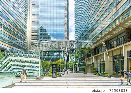 【東京都】ビルが立ち並ぶ東京ミッドタウン 75593833