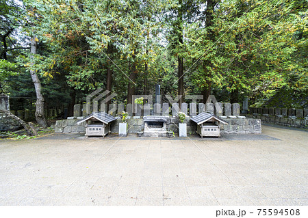 飯盛山　白刃白虎隊十九士の墓 75594508