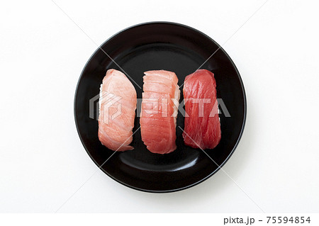 本マグロの寿司三種　大トロ　中トロ　赤身 75594854