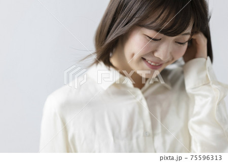 爽やかな女性 75596313