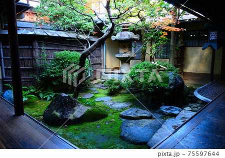 角屋もてなしの文化美術館(角屋) 中庭:京都 角屋もてなしの文化美術館(角屋) 中庭:京都 75597644
