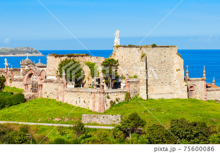 Old cemetery and church, Comillas Old cemetery and church, Comillas 75600086