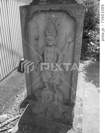 埼玉県さいたま市・丸ヶ崎観音堂の馬乗り馬頭観音 埼玉県さいたま市・丸ヶ崎観音堂の馬乗り馬頭観音 75601089