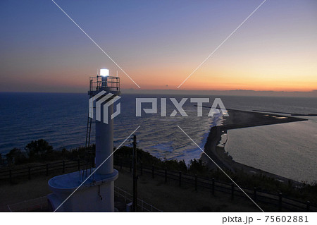 飯岡灯台 飯岡刑部岬 展望館から九十九里浜を望む 夕景  千葉県旭市上永井 75602881