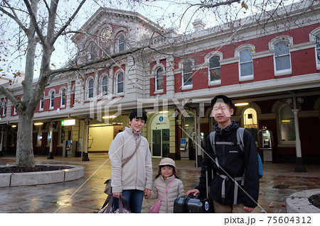 雄大なオーストラリアの開拓精神にふれる魅惑の大陸横断鉄道の旅　インディアン・パシフィック号（Indi 75604312