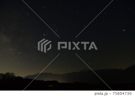 北杜市小淵沢町、南西の空南アルプスの上の蠍座 75604730