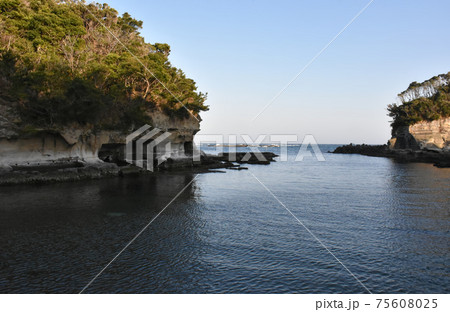 南房総国定公園の一角に位置する鵜原理想郷 勝場港 南房総国定公園の一角に位置する鵜原理想郷 勝場港 75608025