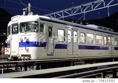 鹿児島本線 415系電車（門司港駅） 75615591