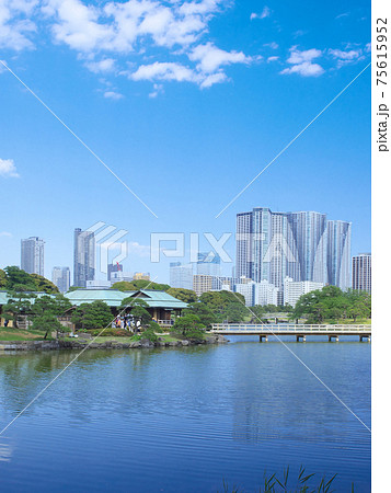 【東京都・2017年6月】 浜離宮庭園 都市景観 【東京都・2017年6月】 浜離宮庭園 都市景観 75615952