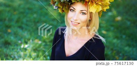 Autumn girl portrait. Beauty female fall lifestyle Autumn girl portrait. Beauty female fall lifestyle 75617130