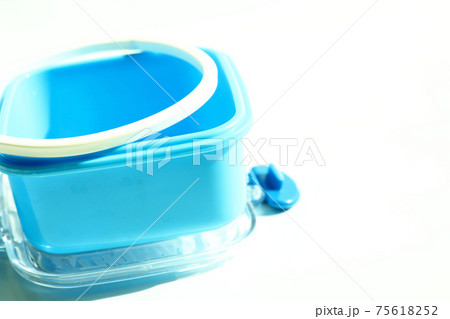 蓋のパッキンをはずした弁当箱（小） 75618252