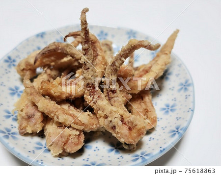 おいしいゲソの唐揚げ おいしいゲソの唐揚げ 75618863