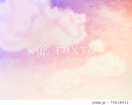 クレパスで描かれた抽象的な朝焼け空と白い雲の背景イラスト 横のイラスト素材