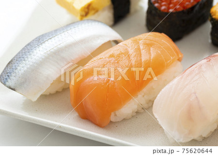 鮨　サーモン 75620644