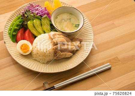 シンガポールチキンライス シンガポールチキンライス 75620824