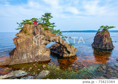 機具岩（はたご岩）　石川県羽咋郡志賀町にて 75623364