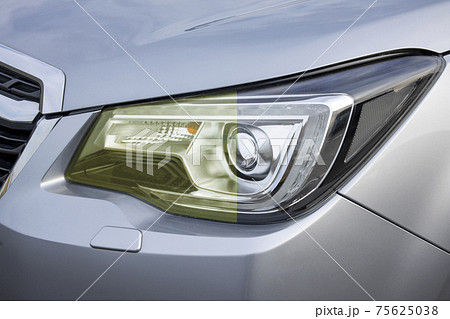 車のヘッドライトの黄ばみ ビフォーアフター 75625038