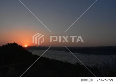 鵜原理想郷 黄昏の丘から見た夕日 鵜原理想郷 黄昏の丘から見た夕日 75625759