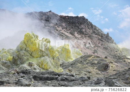 硫黄山・アトサヌプリ(北海道弟子屈町) 硫黄山・アトサヌプリ(北海道弟子屈町) 75626822