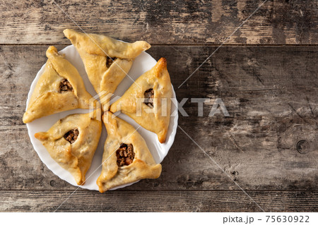 Traditional middle eastern fatayer Traditional middle eastern fatayer 75630922