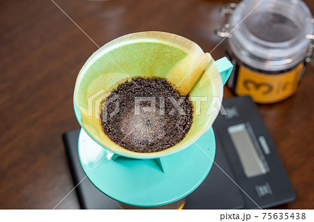 珈琲 ペーパードリップ KONO式 コーノ式ドリッパー 堆積層 珈琲 ペーパードリップ KONO式 コーノ式ドリッパー 堆積層 75635438