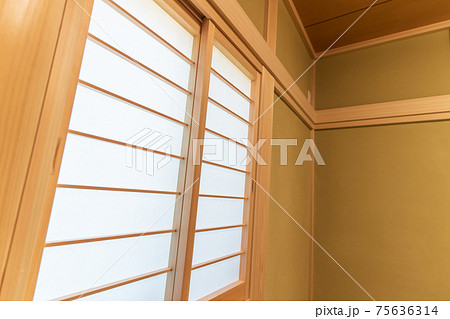 和室の内障子 75636314
