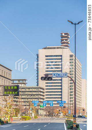 【人がいないお正月の霞が関三丁目交差点】 【人がいないお正月の霞が関三丁目交差点】 75646855