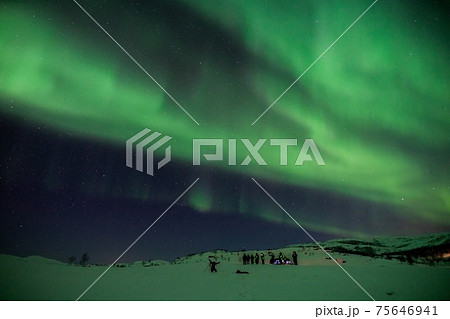 オーロラ鑑賞へ行こう、大自然を感じながらオーロラ鑑賞しようオーロラ、ノルウェー、北欧、トロムソ、北の オーロラ鑑賞へ行こう、大自然を感じながらオーロラ鑑賞しようオーロラ、ノルウェー、北欧、トロムソ、北の 75646941