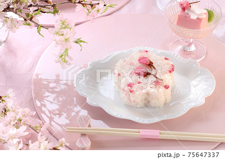 さくら型さくらご飯 おうちでお花見 さくら型さくらご飯 おうちでお花見 75647337