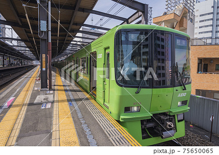 京王線 高尾山行き グリーン車両 新宿行き 京王線 高尾山行き グリーン車両 新宿行き 75650065
