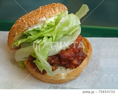 チャイニーズチキンバーガー　全国ご当地バーガー日本一 75654733