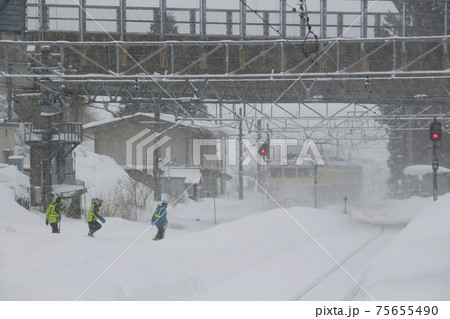 冬の北しなの線115系電車(長野⇔妙高高原) 冬の北しなの線115系電車(長野⇔妙高高原) 75655490