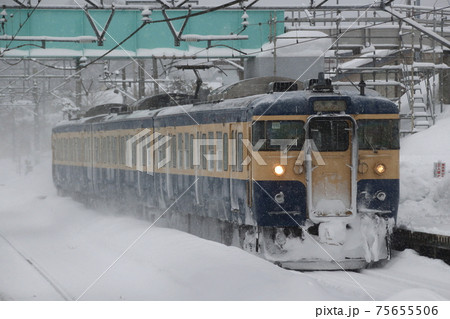 冬の北しなの線115系電車（長野⇔妙高高原） 75655506