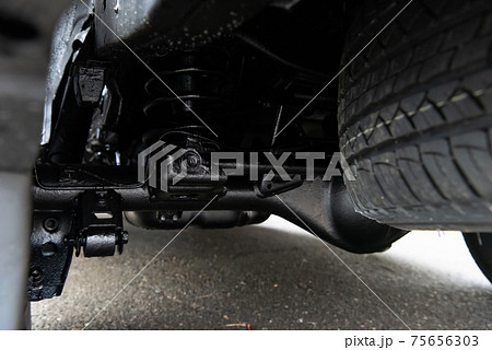 車　下部塗装　アンダーコート 75656303