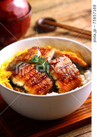 うな丼 75657168