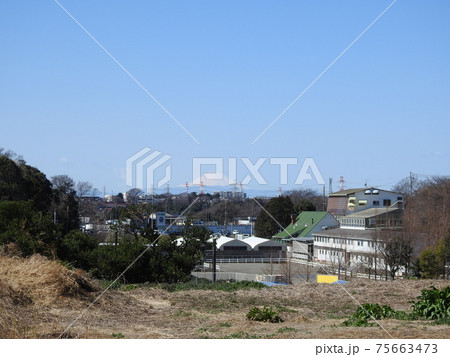 ほっとする散歩道の風景です！。。いいですね～富士山！。 75663473