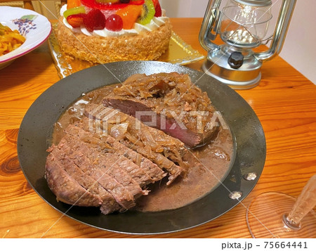 おうちで作る美味しい手軽なローストビーフ 75664441