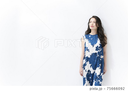 ビューティーイメージ  女性　美白 75666092