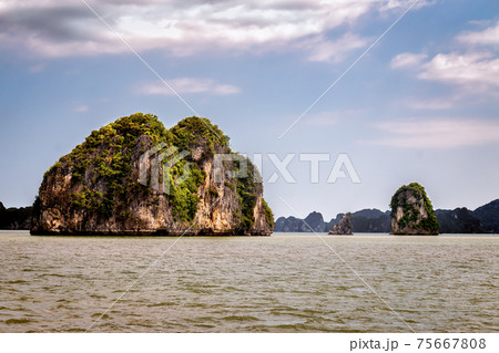 Scene at Halong Bay in Vietnam Scene at Halong Bay in Vietnam 75667808