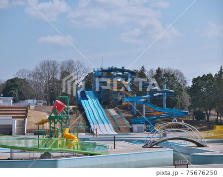 井頭公園　3月のプール　 75676250