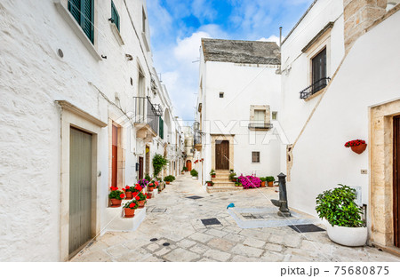 Locorotondo, Puglia, Italy Locorotondo, Puglia, Italy 75680875