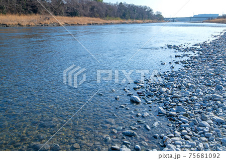荒川の風景　花園橋上流付近　荒川の景色　 75681092