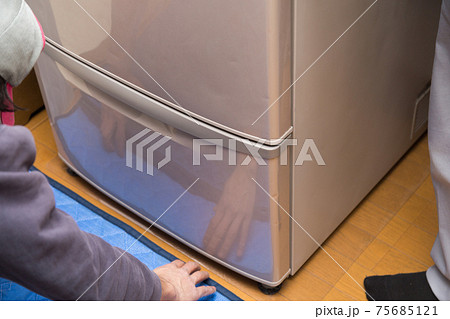 引っ越し 75685121