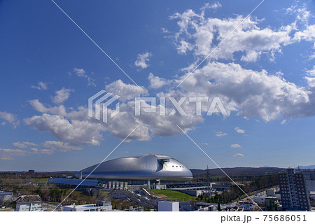 夏の青空と札幌ドーム 北海道札幌市 夏の青空と札幌ドーム 北海道札幌市 75686051