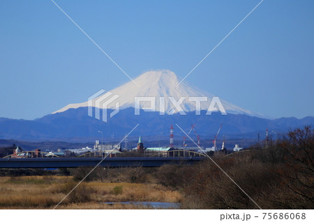 日本　埼玉から見える富士山 75686068